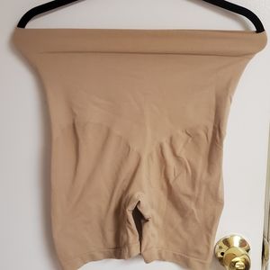 Lleggin corto de maternidad